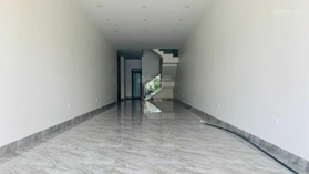 Cho thuê nhà mặt đường Nguyễn Đức Cảnh gần sát nhà hát lớn, mặt tiền 4.5m, DT 100m2 x 2 tầng đẹp