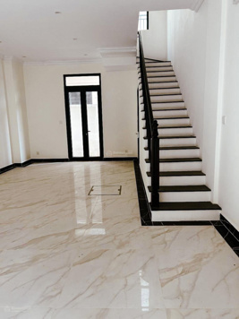 Chính chủ cho thuê Shophouse Sao Biển 6 áp góc hoàn thiện full. Tại Vinhomes OCP2 - giá chỉ 9tr/th