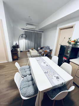 Cho thuê căn hộ 55m2 2PN 1WC đủ đồ BC: ĐN view nội khu toà WestbayC Ecopark. LH 0964 007 130