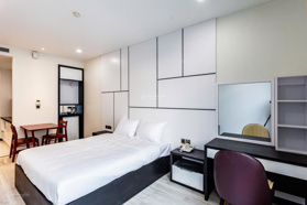 Cho thuê căn hộ 1 ngủ Waterfront - Gần Aeon Mall, Hải Phòng