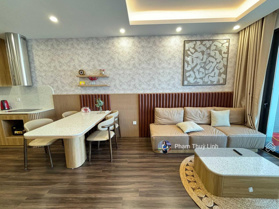 Cho thuê căn 2 ngủ full đồ nội thất cao cấp Hoàng Huy Commerce có thể về ở ngay