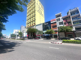 Các vị trí cho thuê mặt tiền Nguyễn Văn Linh ngang 9m và 10m5