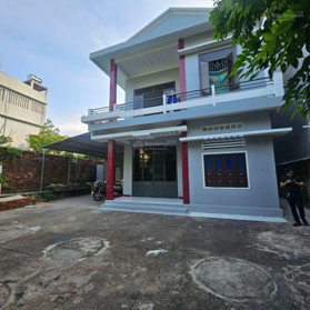 Chào đón quý khách đến với ngôi nhà vườn thoáng mát nằm trên trục đường Trường Chinh