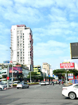 Cho thuê góc hai mặt tiền ngay cầu Rồng - lõi trung tâm thành phố