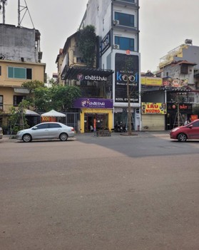 Nhà mặt phố Huỳnh Thúc Kháng - Đống Đa - 3 mặt thoáng - kinh doanh đỉnh - 90m2*4T giá thoả thuận