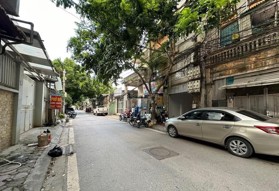 Mặt phố mới sát Nguyễn Chí Thanh 130m2, MT 8.5m giá 29 tỷ - Cam kết không quy hoạch