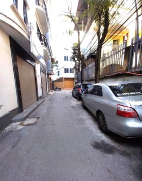 Bán nhà Đống Đa, 48m2, 5T, 2 thoáng, ô tô, full nội thất, nhà đẹp, dân xây, ở ngay, giá thỏa thuận