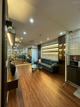 Cho thuê căn hộ 2 ngủ tại chung cư cao cấp SHP Plaza Lạch Tray. LH: 0989 099 526