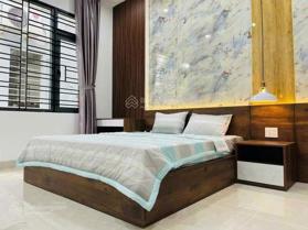 Nhà 3 tầng đầy đủ nội thất đẹp, sang gần chợ Hòa xuân, Cẩm lệ