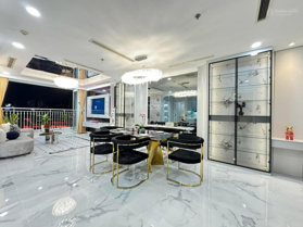 Chuyên cho thuê ngắn hạn & dài hạn (ngày - tuần - tháng - năm) Vinhomes Central Park LH: 0909 759 394