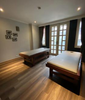 Bán nhà mặt phố cổ Cổng Đục tại trung tâm Hoàn Kiếm, diện tích 122m, mặt tiền 4.9m giá rẻ