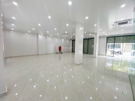 Cho thuê mặt bằng tầng 1 hoặc tầng 2 tại Vinhomes Marina