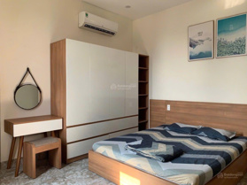 Cần cho thuê căn hộ full nội thất đường Nguyễn Thiện Kế Sơn Trà, gần biển.