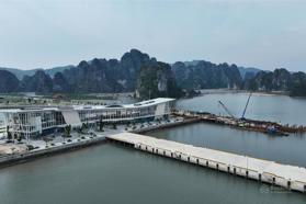 Cắt lỗ sâu shophouse Ao Tiên mặt đường 58 m, Vân Đồn Quảng Ninh