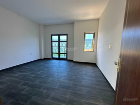 Nhà vừa hoàn thiện xong mới 100% cho thuê tháng 10triệu/3 tầng đẹp cao- đường 15m-phù hợp văn phòng