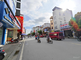 Cho thuê nhà mặt tiền 5.2m phố Trần Nguyên Hãn, vị trí đẹp, không chung chủ