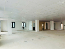 Cho thuê mặt bằng đường Lê Hồng Phong - 300m2 - Giá hạt rẻ - tòa nhà có 8 tầng