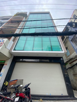 CHO THUÊ TOÀ NHÀ MẶT TIỀN GẦN ĐỐNG ĐA THANG MÁY SÂN VƯỜN