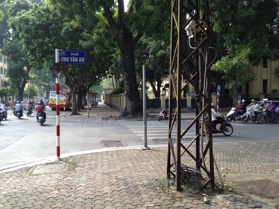 Văn phòng công chứng tại phố Chu Văn An - Đường đến phố Chu Văn An, Ba Đình