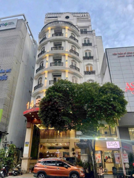 Cho thuê Khách sạn 3* Mặt tiền Đường Bùi Thị Xuân, P.Phạm Ngũ Lão, Quận 1, 50pn 15p massage.