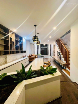 Cho thuê nhà nguyên căn 5 phòng ngủ khu Mỹ An, nhà đẹp - full nội thất