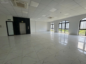Cho thuê văn phòng Duy Tân 165m2 giá thuê 33 triệu/ 1 tháng nhà mới xây