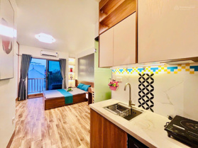 Căn hộ cao cấp full đồ ban công thoáng khu vực Xuân La - Lotte Mall gần Học Viện Hành Chính