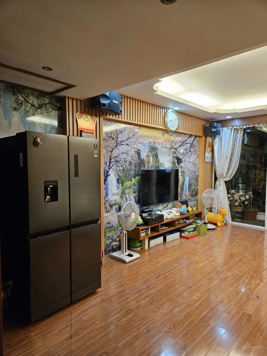 Cho thuê nhà riêng ngõ 110 Nguyễn Hoàng Tôn, gần Ciputra. 50m2 x 6 tầng. Đủ nội thất đẹp