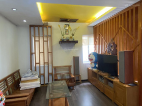Chính chủ cần cho thuê căn hộ diện tích 75m2, 2 phòng ngủ, ban cộng rộng 3 mặt thoáng