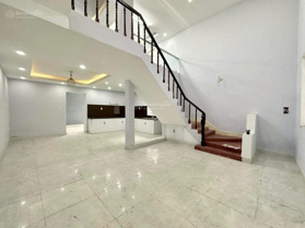 Nhà bề ngang 8m Nơ trang long dòng tiền 80tr sau cải tạo!