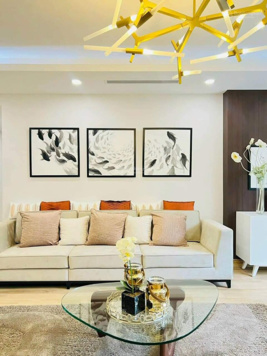 Bán căn hộ siêu rộng Paragon Hà Nội - Cầu Giấy - 140m2 3 ngủ. Đủ nội thất đẹp. Giá thật: 7,3 tỷ