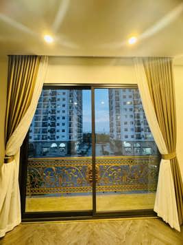 Phúc Lợi - LONG BIÊN 51m2- 6 tầng - MT 7m - chỉ 10,8 tỷ