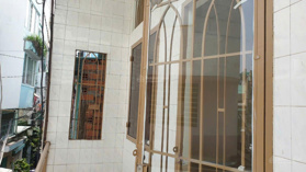 Chính chủ bán nhà căn góc, 2 mặt hẻm thông 392 Cao Thắng, Phường 12, Q. 10, dt 7x19m2, 30 tỷTL