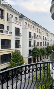 Chủ Nhà Cần Bán hơn 9 tỷ Căn Shop San Hô 70m2 Ngay Sát Hồ Tạo Sóng Vinhomes Ocean Park 2