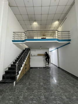 Cho Thuê Căn Nhà Gác lửng đúc Đường Vũ Quỳnh vừa sơn sửa mới cứng