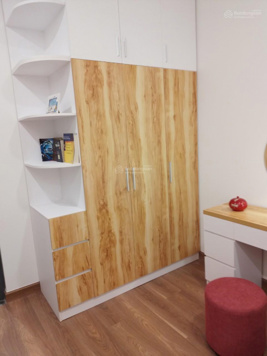 Q7 Riverside em có 2 căn cần bán (1PN 1.95tỷ) (2PN 2.3tỷ) ở ngay nhà rất mới xem nhà 0706 679 167