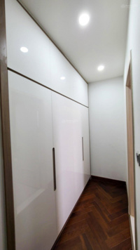 Cho gấp nhanh căn hộ Midtown, PMH. Căn góc, lầu cao view sông, 130m2, 4PN, 3WC, giá chỉ 35 triệu/th