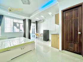 Căn hộ studio bancol - máy giặt riêng - thang máy, đường xe tải - sát Q1 - Bình Thạnh