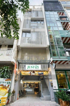 Bán tòa nhà 212B Nguyễn Trãi, Cống Quỳnh, Quận 1 (6m x 19m) hầm, 6 lầu, thang máy, HĐ thuê 85 triệu