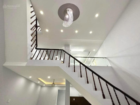 Siêu hiếm! Bán nhà đẹp hẻm đường Nơ Trang Long, Bình Thạnh, MT 8m, dòng tiền khủng 75tr/tháng