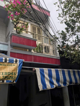 Cần bán nhà đường Lê Văn Duyệt (đường Đinh Tiên Hoàng cũ), DT 17,7m2, 1 trệt 1 lầu, cách Q1 500m