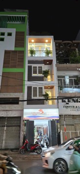 Bán nhà mặt tiền Huỳnh văn Bánh, P. 11, Quận Phú Nhuận. Giá chỉ: 17,5 tỷ(thương lượng)