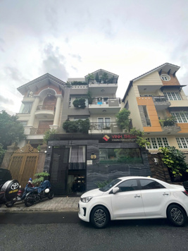 Bán nhà biệt thự MTĐ Cù Lao, P. 2, Q. Phú Nhuận. DT = 130m2. Giá: 50 tỷ: (thương lượng):