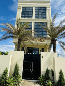 Cho thuê toà nhà làm công ty, văn phòng