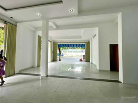 Tòa nhà cho thuê nguyên căn, sát Nguyễn Hữu Thọ