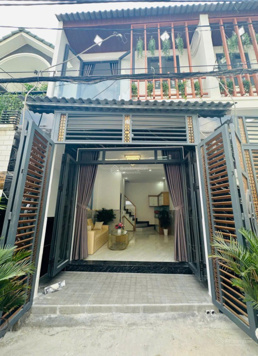 CHÚ TÔI CẦN BÁN NHÀ SỔ HỒNG VUÔNG VỨC ( DTSD 80M2) - MỚI NHƯ HÌNH - ĐÚC 1 LẦU 2PN HXH 7M