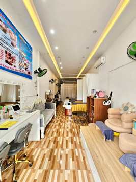 TÔI CHÍNH CHỦ CHO THUÊ NHÀ MẶT TIỀN ĐƯỜNG HOÀNG VĂN THỤ .VỊ TRÍ ĐẸP NGAY NGÃ 4 LỚN GIÁ TỐT THÁNG 10