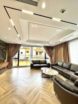 KHU PHÂN LÔ VIP HOÀNG MAI - ĐỀN LỪ - GARA 2 Ô TÔ VÀO NHÀ - NGÕ THÔNG - KINH DOANH BẤT CHẤP  ‼️👉 RỘNG : 52m2 x 5 tầng x 5m mặt tiền  ⛔️ Khu vip Hoàng Mai , kinh doanh tất cả mặt hàng , vừa ở vừa kinh doanh thoải mái .  ⛔️ Gara 2 ô tô trong nhà , ngõ