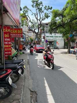 Nhà mặt phố Cổ Nhuế 5 tầng thang máy dân mới xây chắc chắn, DT 48m2, giá nhỉnh 13 tỷ nơt hậu đón lộc, giá thương lượng.