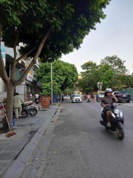 MẶT PHỐ THANH AM - KHU PHÂN LÔ - KINH DOANH ĐỈNH - Ô TÔ TRÁNH -40m2..4 tầng